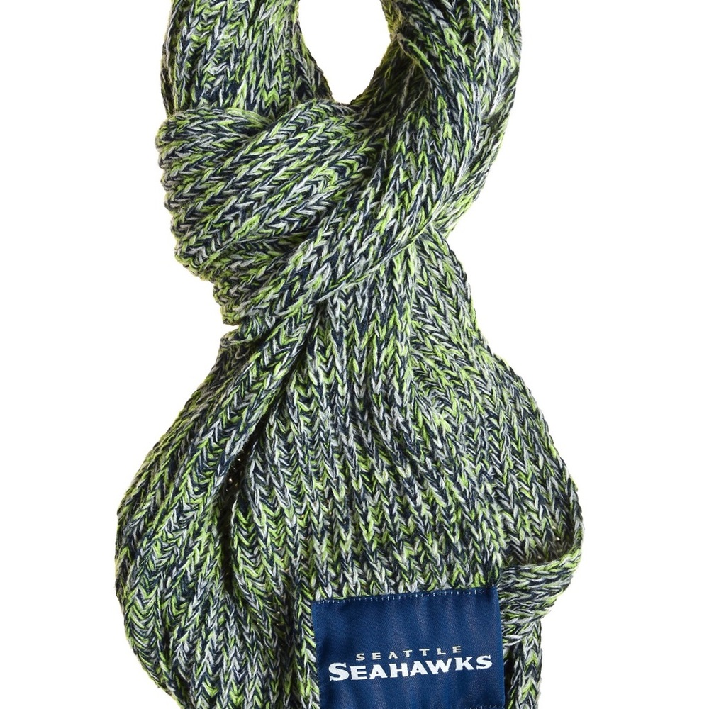 🏈 SEAHAWKS 🏈 Women’s Chunky Knit Infinity Scarf NWT
